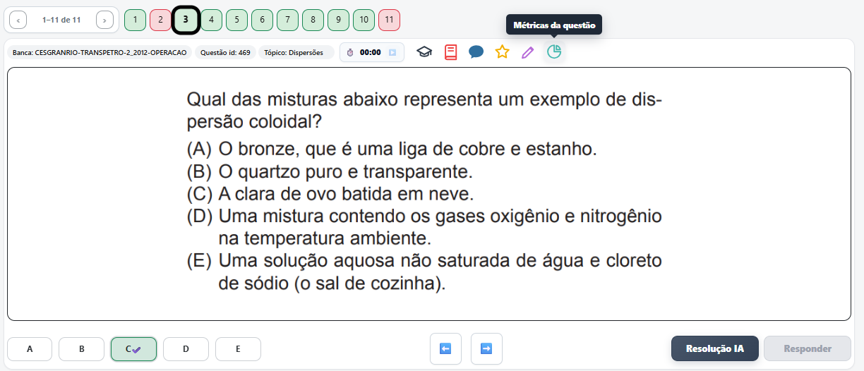 Tela de resolução com timer, teoria, comentários, favoritos e métricas